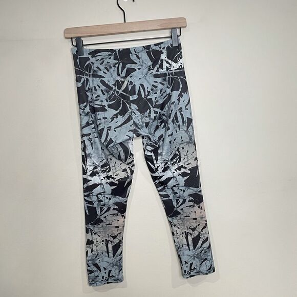 ONZIE Yoga Printed Legging Crops - Picture 5 of 5